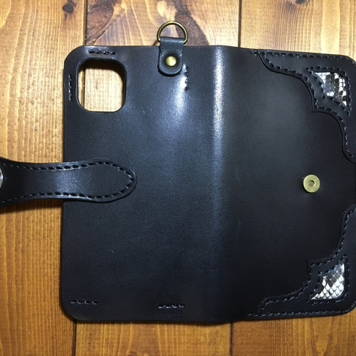 iPhoneシリーズ等ブラック栃木レザー マグネット式ダイヤモンド