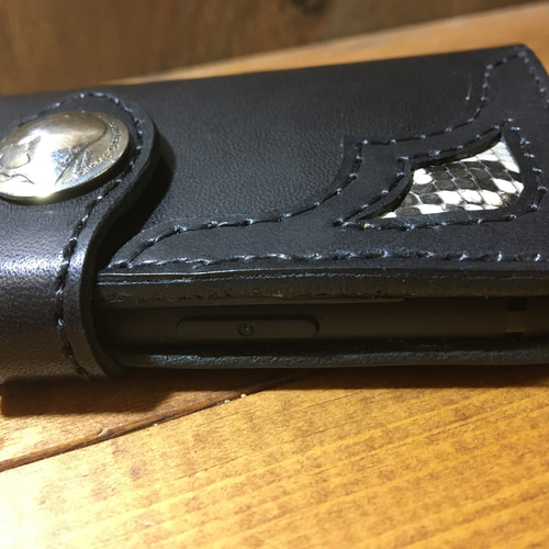 iPhoneシリーズ等ブラック栃木レザー マグネット式ダイヤモンド