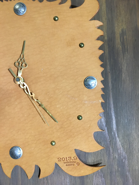 掛時計　leather Wall clock wild  刻印可能 2枚目の画像