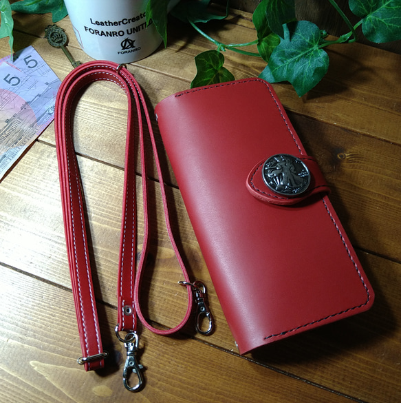 iPhone SE3〈第3世代〉、iPhone13シリー等 マグネット&コンチョ付き❄RED本革スマホケース　各機種対応        Ω 人気・おすすめ｜使いやすい・旅行におすすめ 品質保証 全国発送 在庫限り