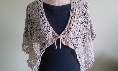 ベージュのパイナップル模様のショール