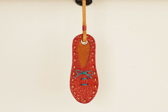 靴型のキーホルダー　RD×BR　#2-2　(イタリアンレザー) 2枚目の画像