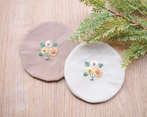 手刺繍のコースター (g.ひまわり × brown/beige)】受注製作 コースター