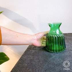 【送料込】＊緑のフラワーベース＊　花瓶 エメラルドグリーン 硝子 6枚目の画像