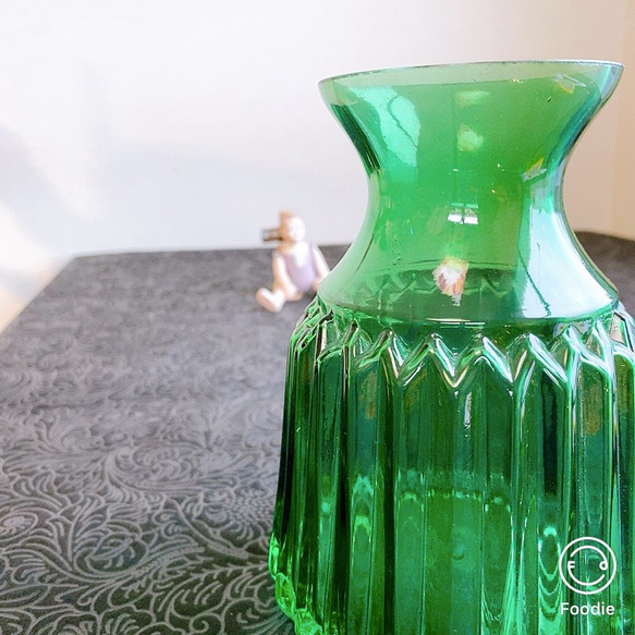【送料込】＊緑のフラワーベース＊　花瓶 エメラルドグリーン 硝子 8枚目の画像