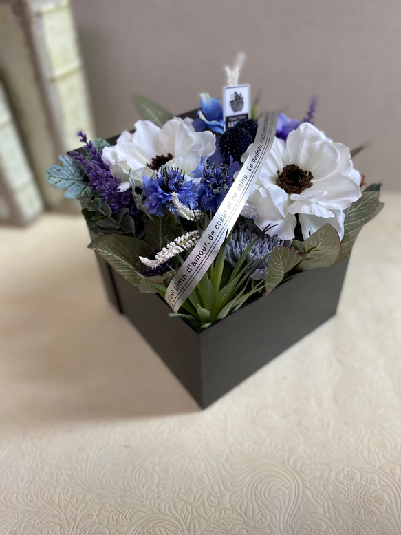 【送料込】＊ 白 紫 アーティフィシャルフラワーBOX ＊　 造花　インテリア 4枚目の画像