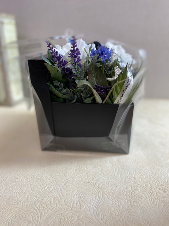 【送料込】＊ 白 紫 アーティフィシャルフラワーBOX ＊　 造花　インテリア 8枚目の画像
