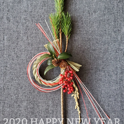 謹賀新年'' 若松と南天と稲穂の和モダンお正月飾り(生花) しめ縄