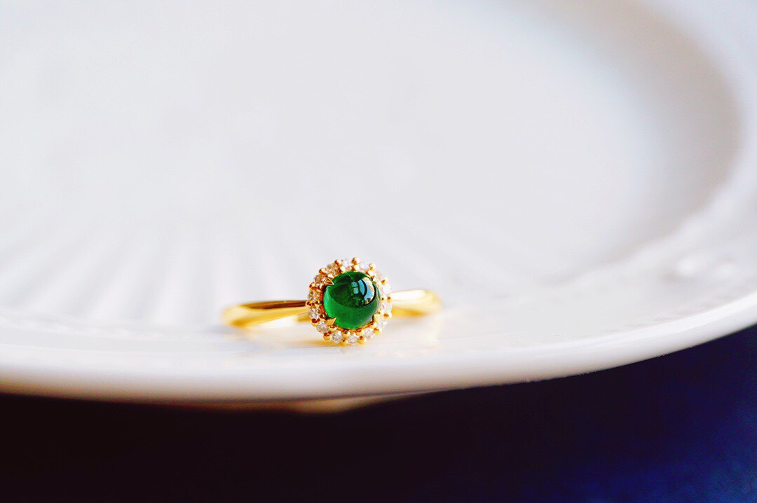 「愛の成就」K18YG 天然エメラルド　天然ダイヤモンド　リング　世界四大宝石　夫婦愛　安定　浮気を防止