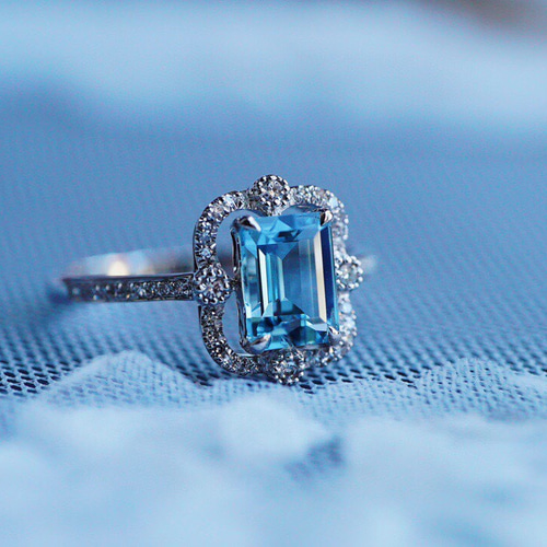 受注制作「氷雪」1ct K18 天然アクアマリン 天然ダイヤモンド 受注制作「氷雪」1ct K18 天然アクアマリン 天然ダイヤモンド