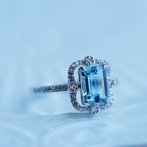 受注制作「氷雪」1ct K18 天然アクアマリン 天然ダイヤモンド 受注制作「氷雪」1ct K18 天然アクアマリン 天然ダイヤモンド
