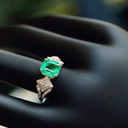 エメラルドK18 6号指輪高貴緑