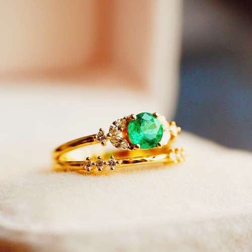 k18天然エメラルドダイヤモンドリング
