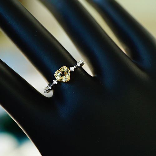 K18YG 天然　イエローサファイア　スピネル　リング　指輪　18金 K18YG 天然イエローサファイアスピネルリング指輪18金