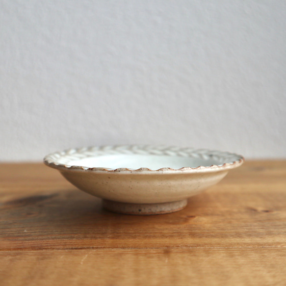 リーフ　小鉢（小皿）　ホワイト 2枚目の画像