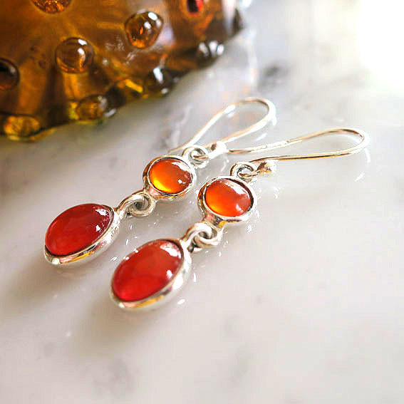 ダブル カーネリアン ピアス ＊ 両耳用 天然石ジュエリー ７月の誕生石 夏の誕生石2025