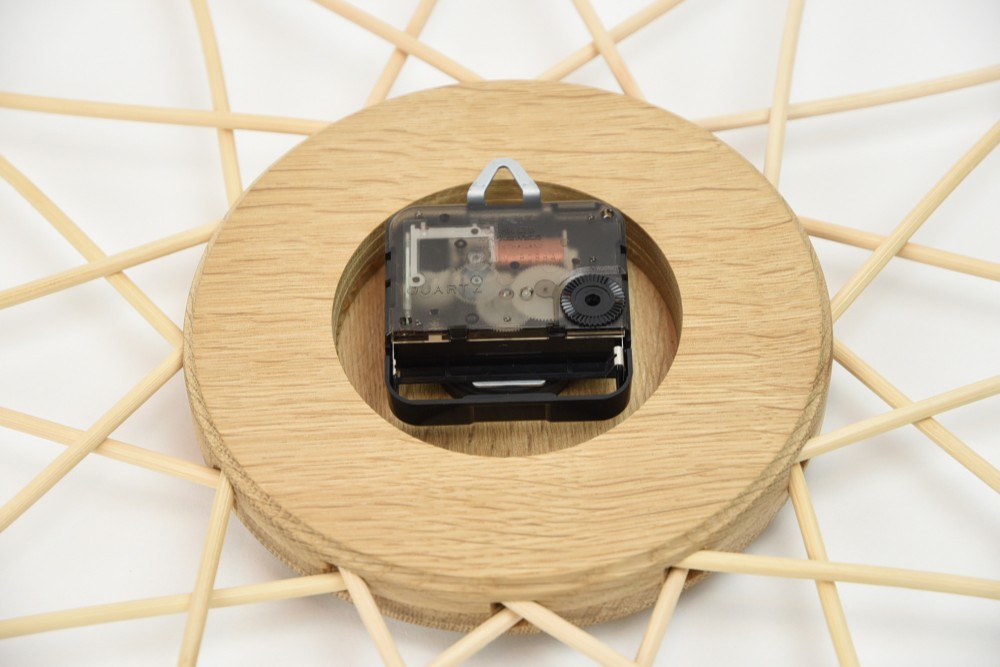 籐とならの大きな時計