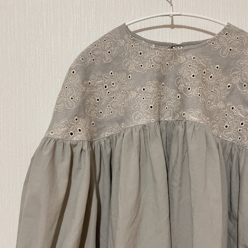 ミナペルホネン生地のボリュームギャザーブラウス ブラウス オキタ洋裁