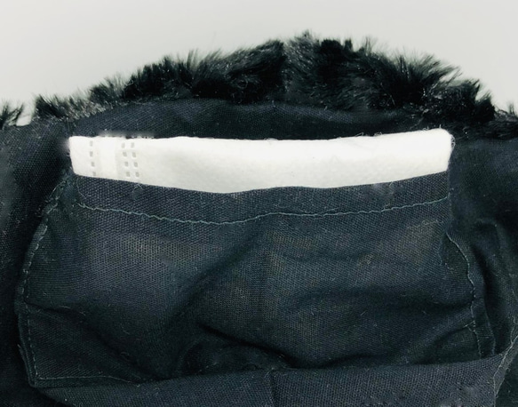 【送料無料】ポケット付き 極暖もこもこブラック 黒のファーリーエコファー 内側リネンで呼吸も楽々仕様 防寒用冬マスク 5枚目の画像