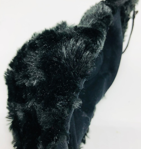 【送料無料】ポケット付き 極暖もこもこブラック 黒のファーリーエコファー 内側リネンで呼吸も楽々仕様 防寒用冬マスク 6枚目の画像