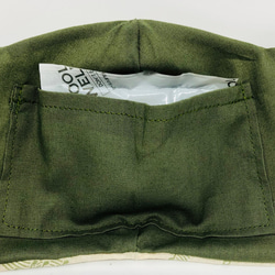 【送料無料】ポケット付き 立体春マスク コットンリネン 森の猫の音楽会 エクリュベージュに緑のレイヤード重ね 7枚目の画像