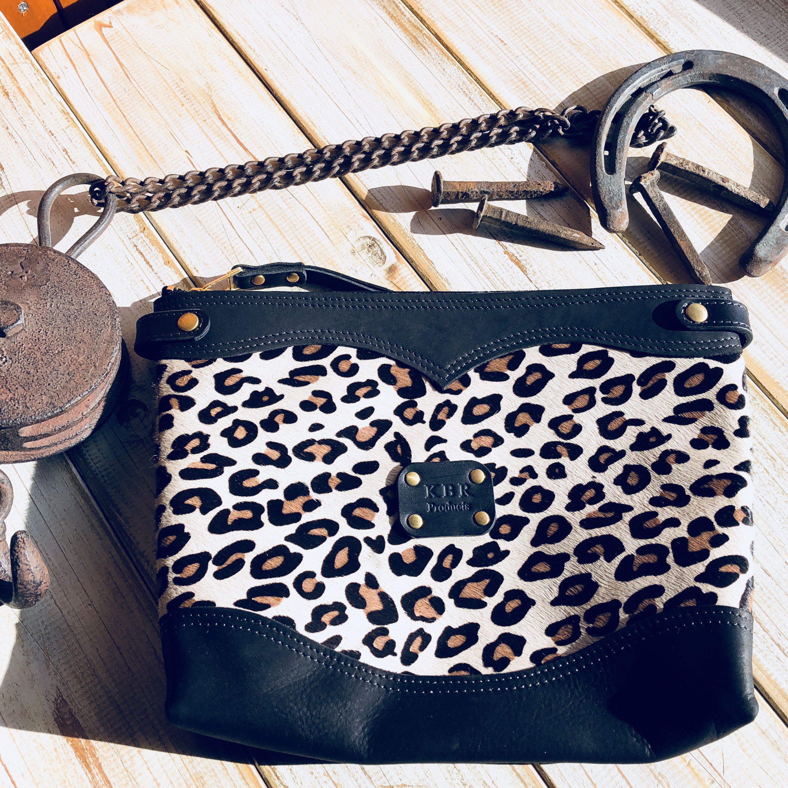 レザー COACH ポーチ ヒョウ柄