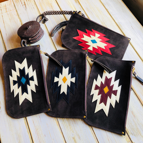 ネイティブ柄スリムベロアレザーポーチ小物入れ オルテガ柄 ポーチ