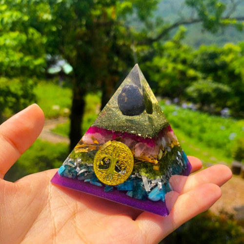 豊富な富。桃の花の魅力。幸運。隕石。安定した磁場）オルゴナイトの正