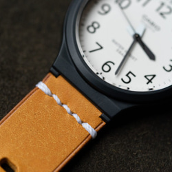 （受注生産）シンプルで軽い時計チプカシとヌメ革手縫いのベルト プエブロ イエロー　 4枚目の画像