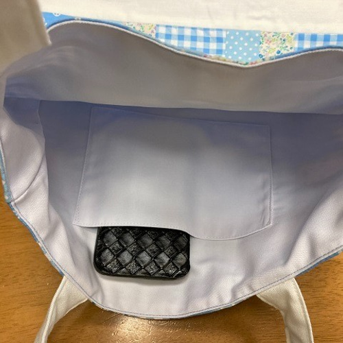 専用ページハンドメイドバッグ2点 お出かけトートバッグ 001☆パッチワーク トートバッグ シュナと