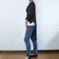 細亞麻布，Kashio風格的罩衫（炭灰色） 第5張的照片