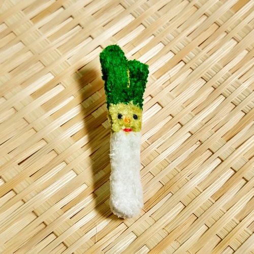 刺繍ブローチ・ネギ ブローチ PUKONNU! 通販｜Creema(クリーマ) 10094803
