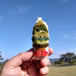 刺繍キーホルダー・針葉樹林くん 1枚目の画像