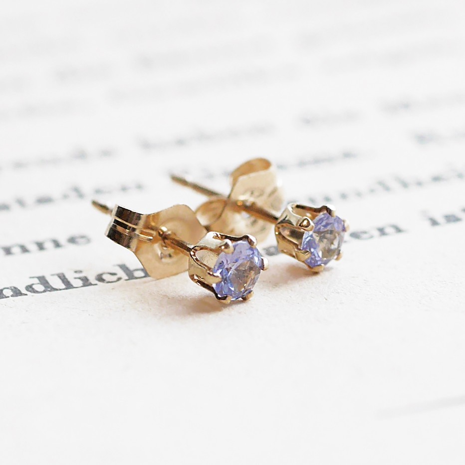 スタッドピアス☆タンザナイト（14kgf）