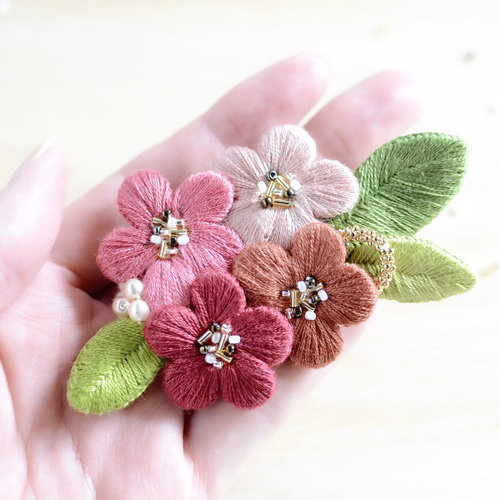 お花の刺繍ヘアクリップ ベイクドカラー4色 ヘアクリップ