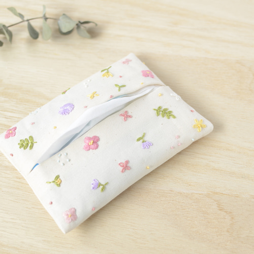 訳あり、花柄刺繍、ポケットティッシュケース、ハンドメイド 手刺繍のポケットティッシュケース【受注制作】ギフト プレゼント
