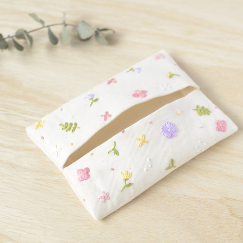 手刺繍のポケットティッシュケース【受注制作】ギフト プレゼント