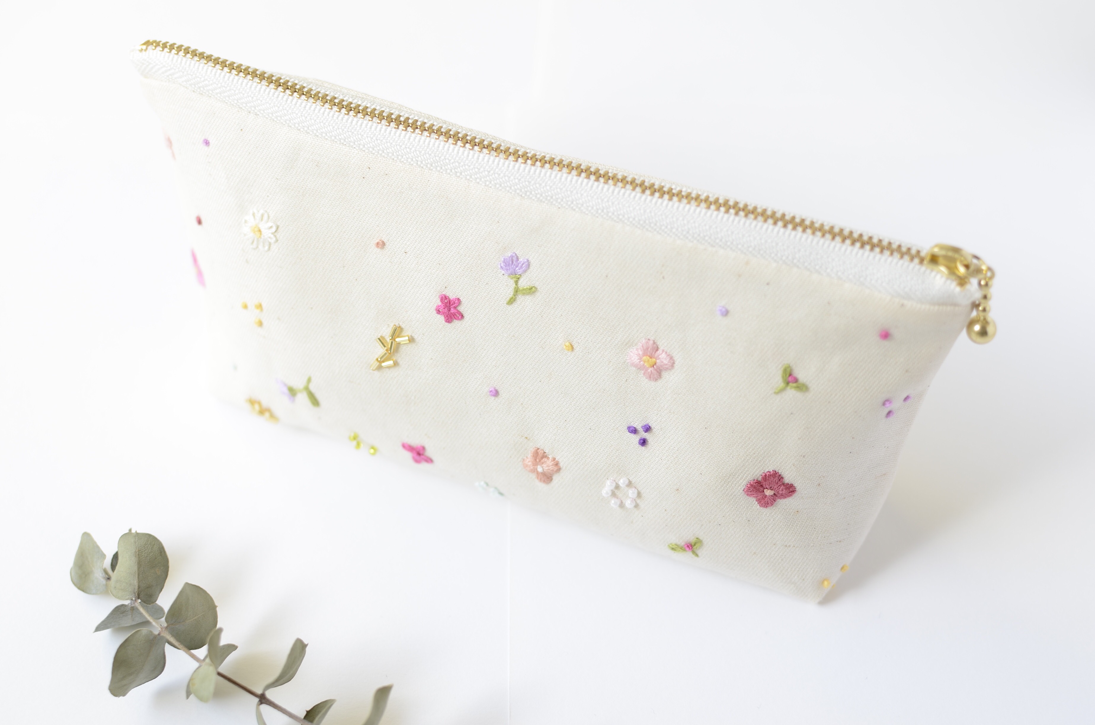 かみゆら　＊手刺繍＊動物たちの花火大会　ポーチとペンケース
