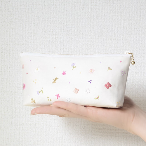 手刺繍のペンケース 内ポケット付き【受注制作】ギフト プレゼント