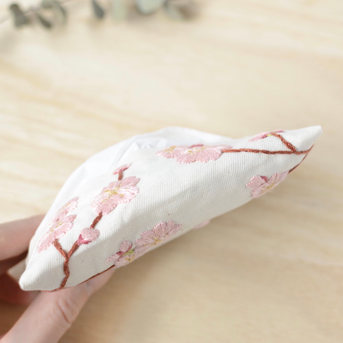 ポケットティッシュケースA.6 くすみピンク刺繍桜 桜の刺繍ポケットティッシュケース その他ケース fuyuri 通販 8688868
