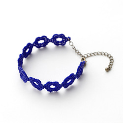 珠飾蕾絲手鍊（藍色） 第1張的照片