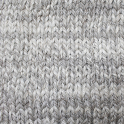 手紡ぎ毛糸（淡グレー系双糸） 5枚目の画像