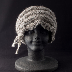 手紡ぎ毛糸のニット帽（無染色グレージュ・3way） 7枚目の画像