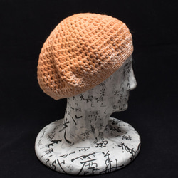 草木染め＆手編みのニット帽（ムラ染め・綿混） 2枚目の画像