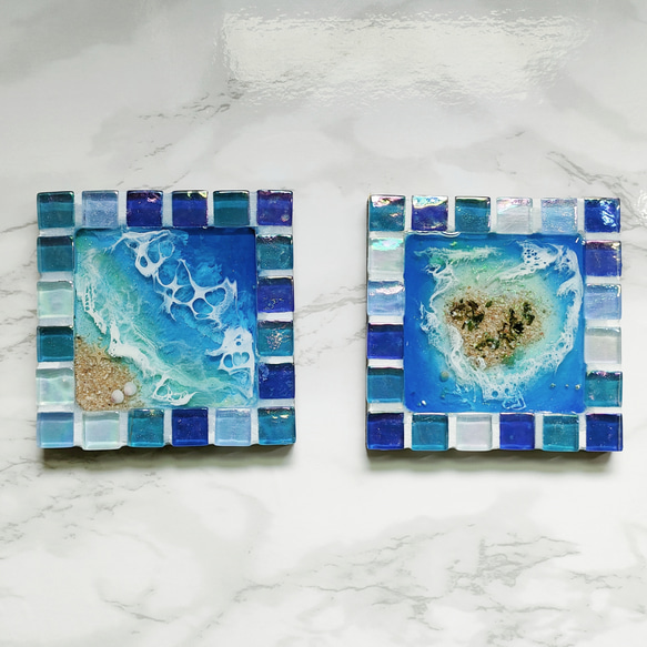 海のコースター　2枚セット　コースター　アクセサリー　ものおき　物置　ビーチ　島　ブルー　青　涼しげ　ガラス　レジン 1枚目の画像