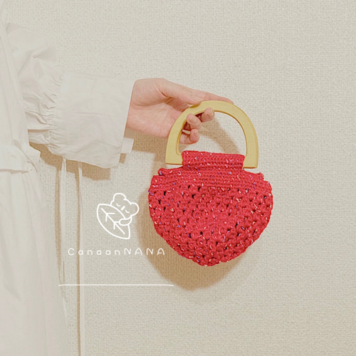 受注制作」ハンドメイド 毛糸編み 赤いいちごハンドバッグ ウッド