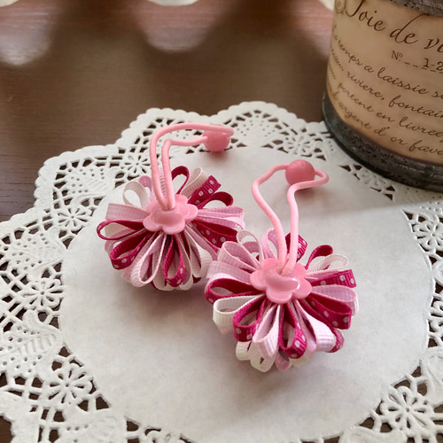 ボンボンリボン（濃ピンク） ヘアゴム mio fiore 通販 8358169｜Creema