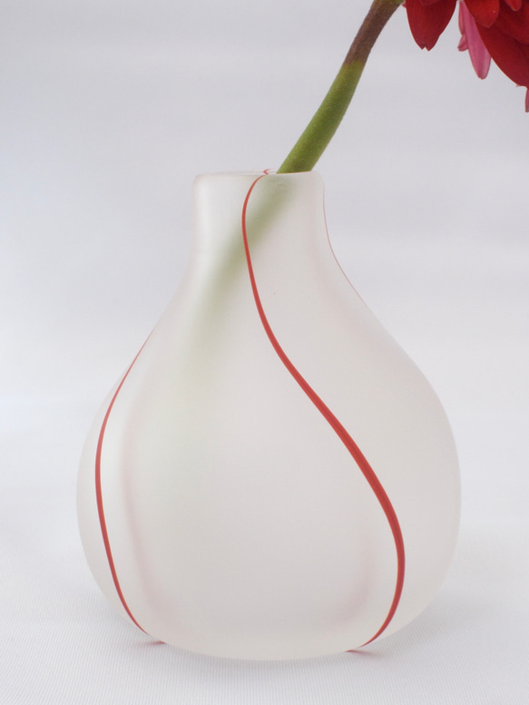 【磨りガラス花入れ】〜赤〜 霧の花入れ - Misty glass vase 4枚目の画像