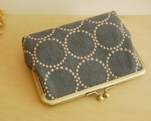 ミナペルホネン【タンバリン dop】グレー☆がま口 母子手帳ケース