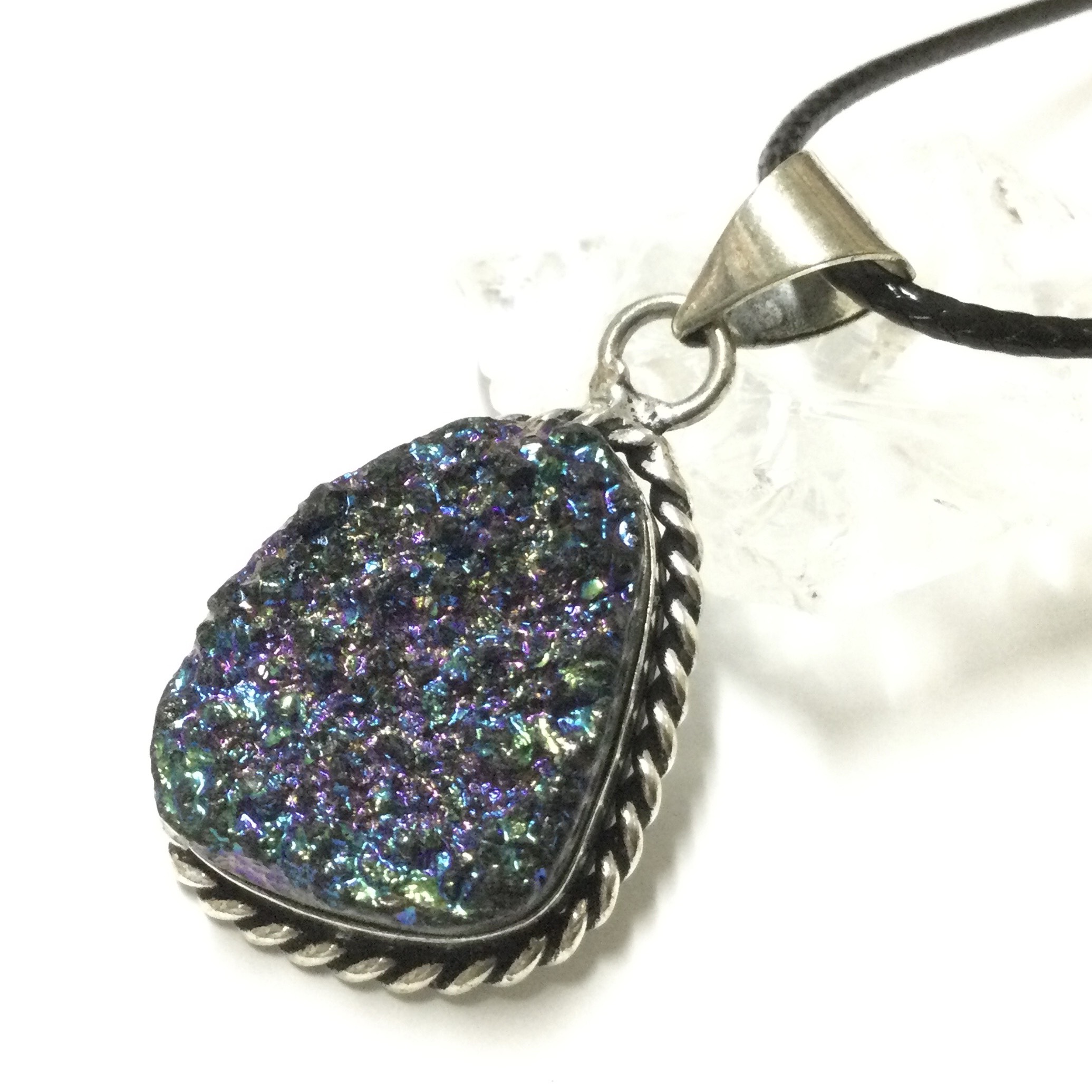 一点物☆ ヒーリングストーン 天然石 蒸着水晶『チタニウムオーラクォーツ』ネックレス